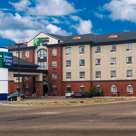 Holiday Inn Express Hotel & Suites - Slave Lake By Ihg Exterior foto