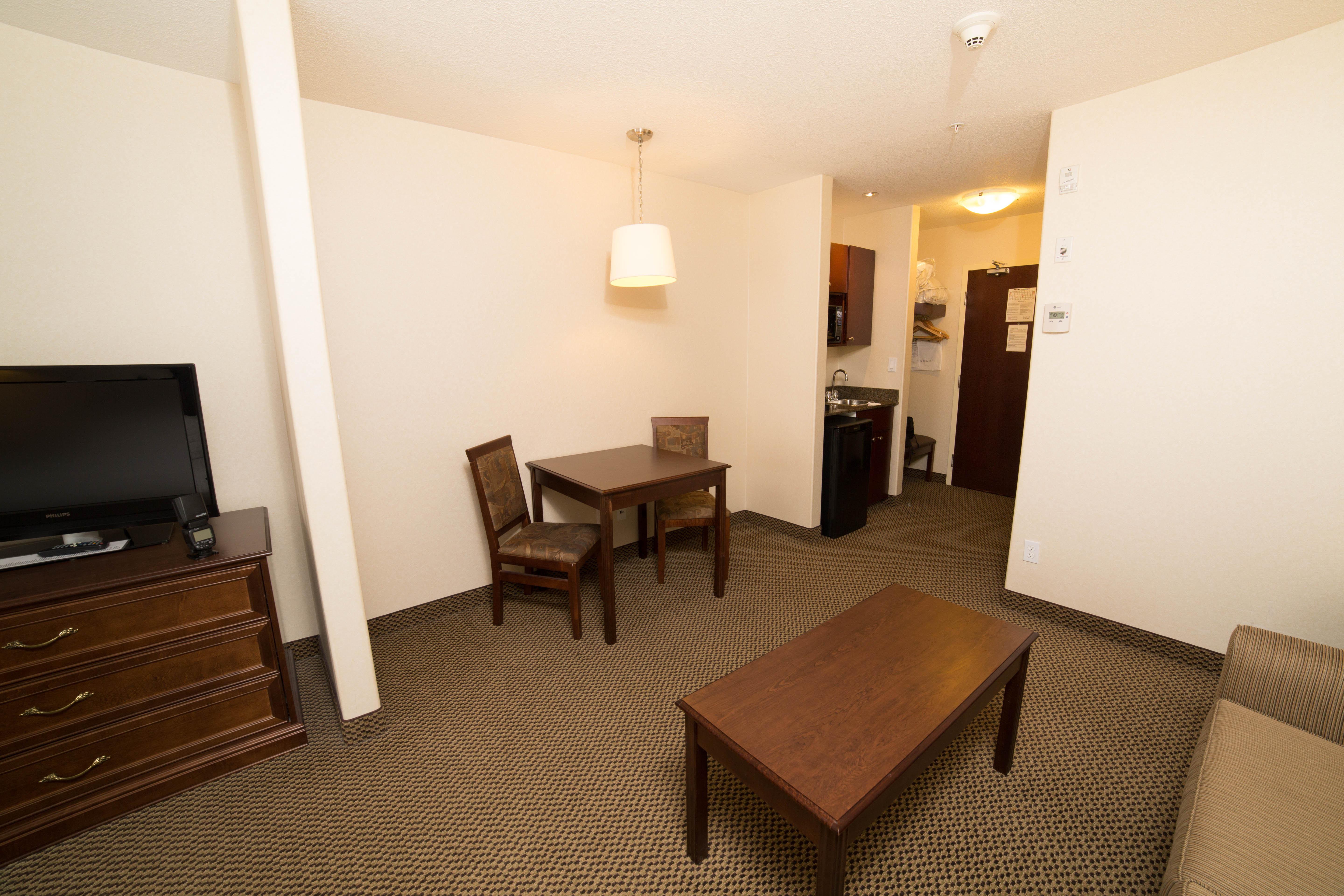 Holiday Inn Express Hotel & Suites - Slave Lake By Ihg Exterior foto