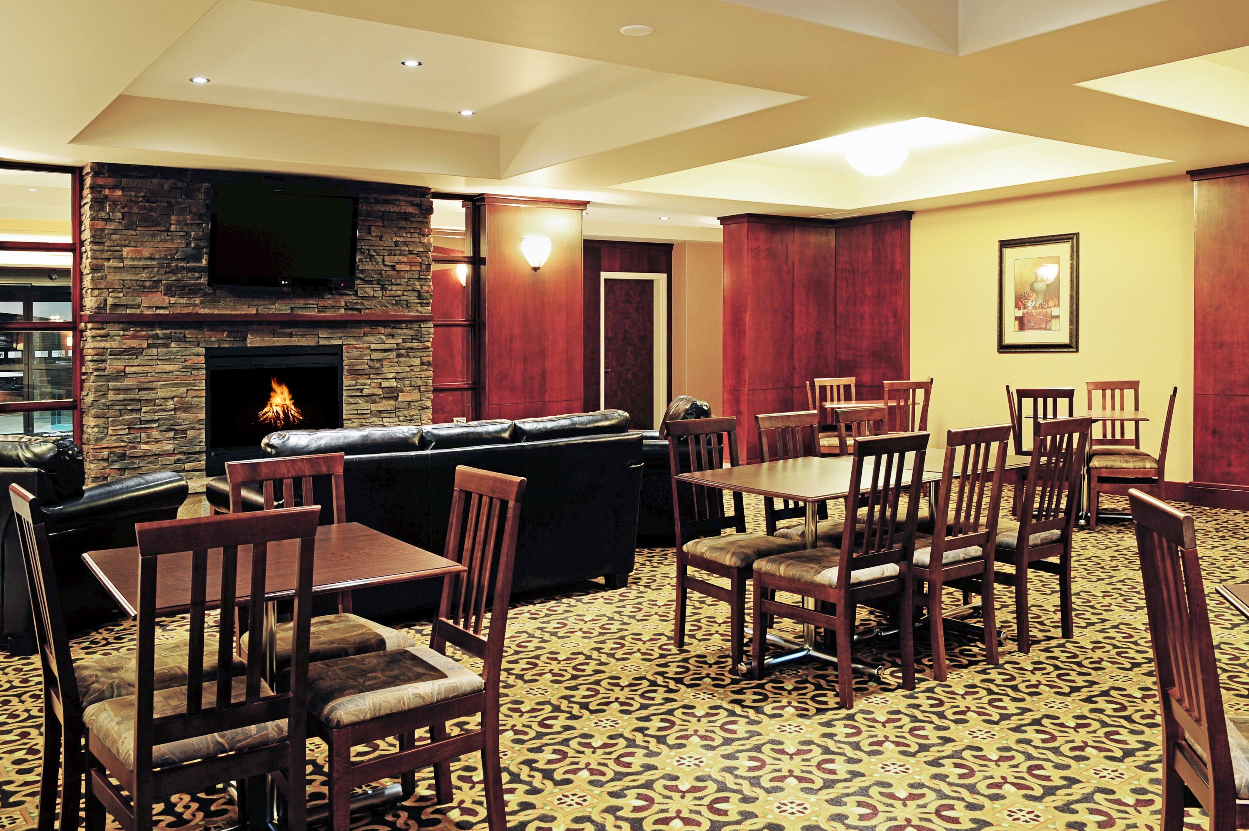 Holiday Inn Express Hotel & Suites - Slave Lake By Ihg Exterior foto