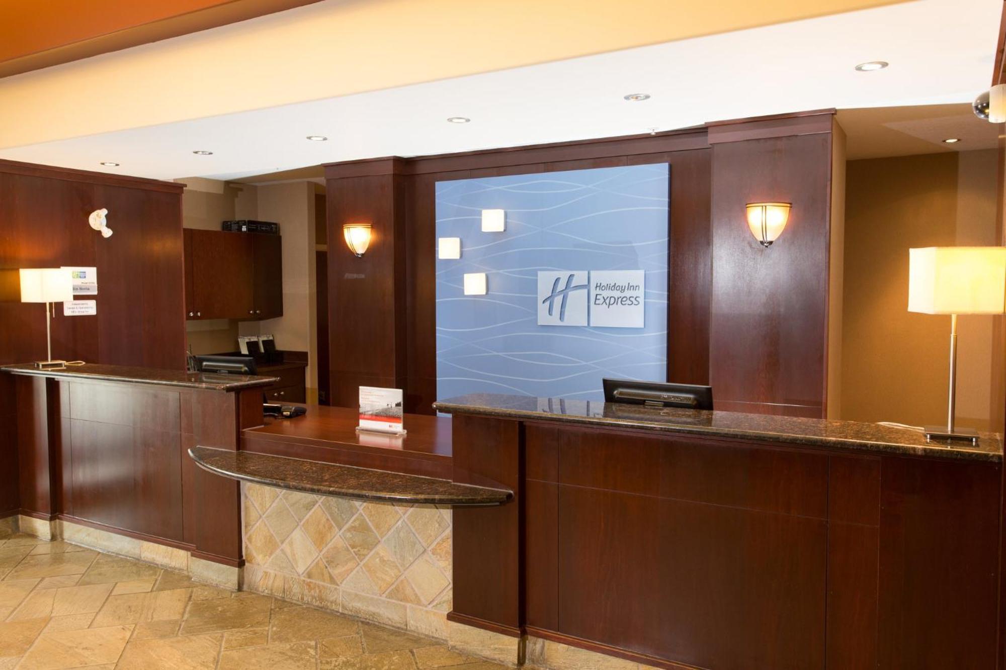 Holiday Inn Express Hotel & Suites - Slave Lake By Ihg Exterior foto