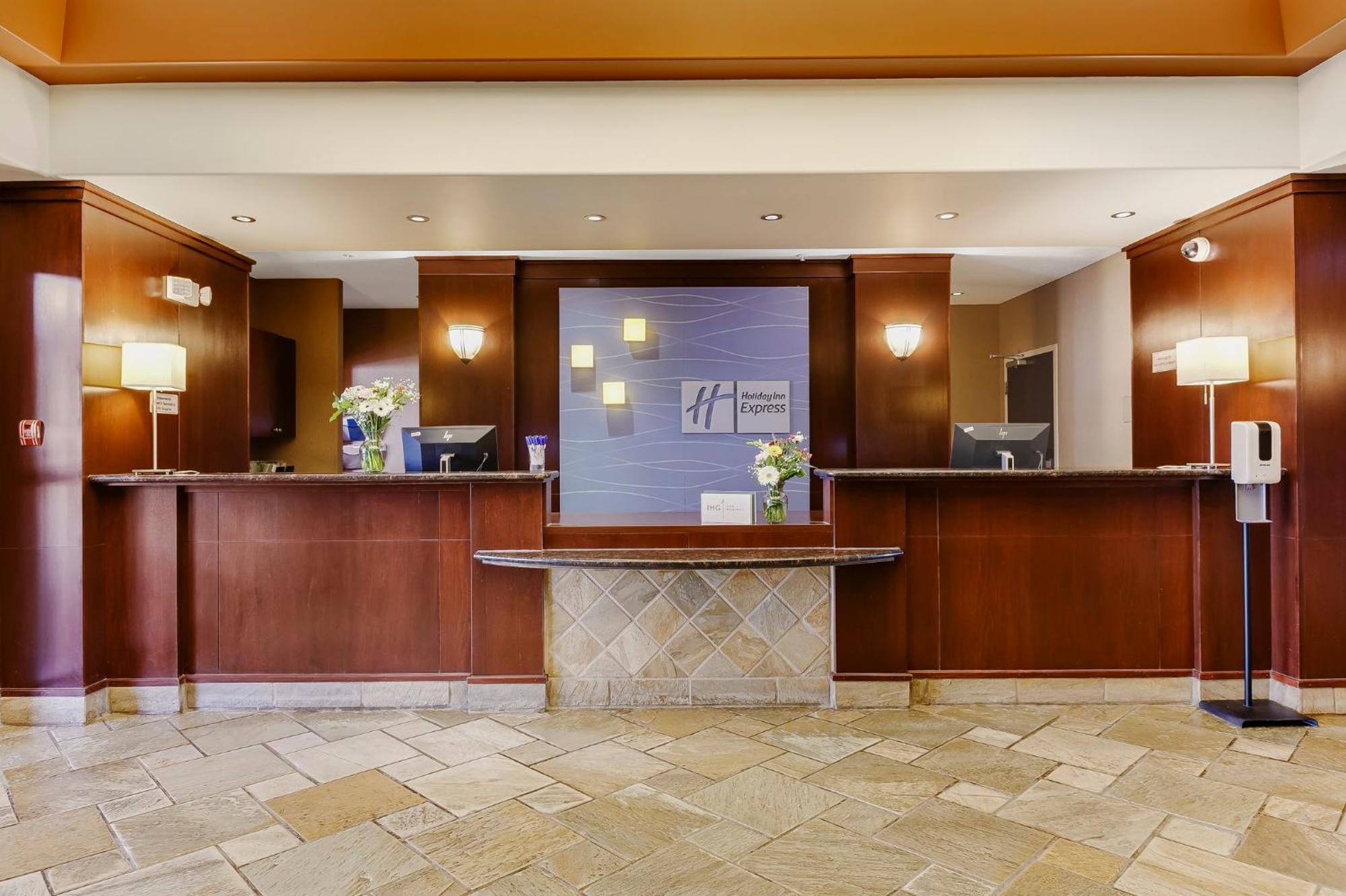 Holiday Inn Express Hotel & Suites - Slave Lake By Ihg Exterior foto