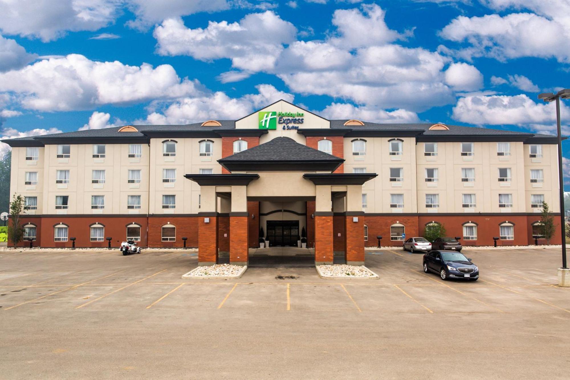 Holiday Inn Express Hotel & Suites - Slave Lake By Ihg Exterior foto