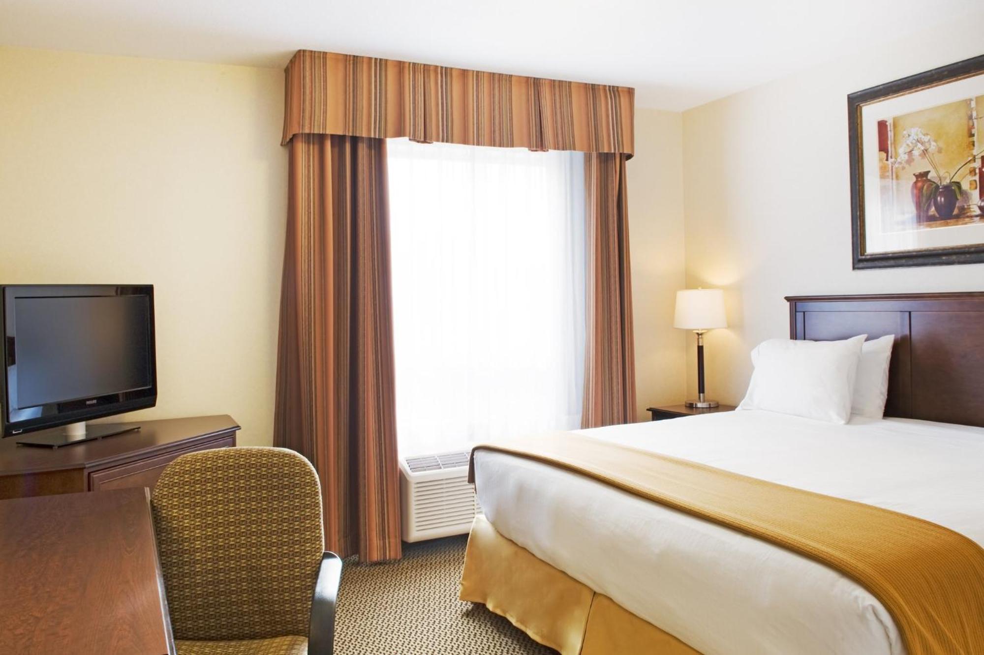 Holiday Inn Express Hotel & Suites - Slave Lake By Ihg Exterior foto