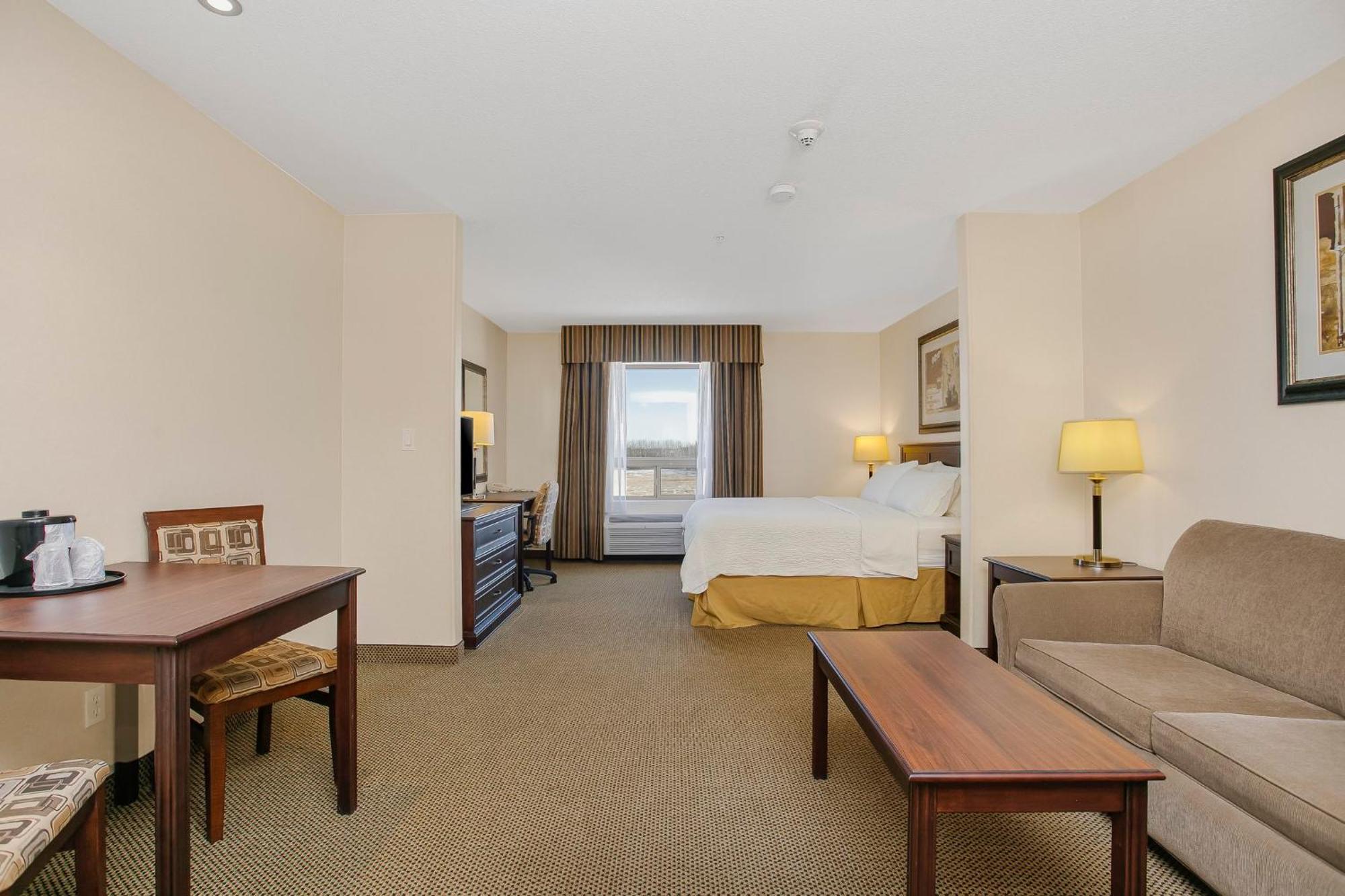 Holiday Inn Express Hotel & Suites - Slave Lake By Ihg Exterior foto