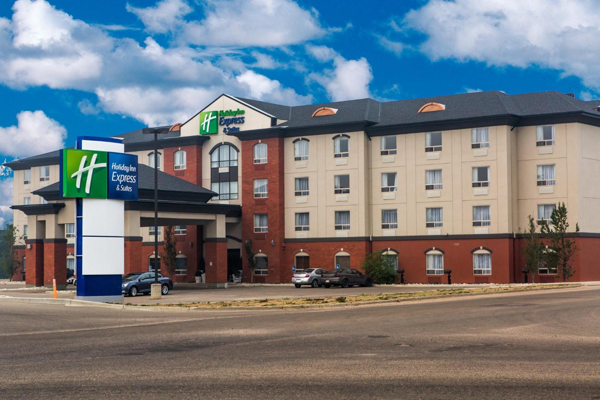 Holiday Inn Express Hotel & Suites - Slave Lake By Ihg Exterior foto